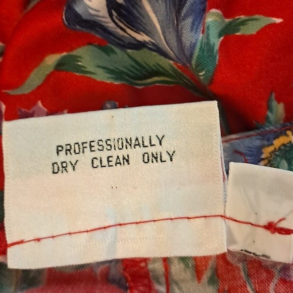 Vintage 80s FRANK SAVAGE 4 Red Floral Rayon Pants Pleated High Waist Tapered Leg - Picture 7 of 7